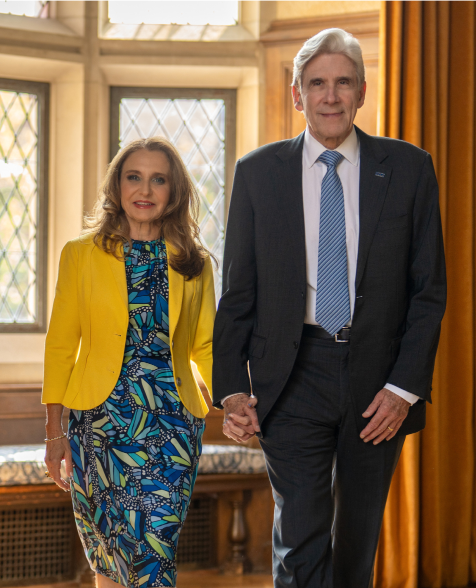 Felicia Knaul and Julio Frenk holding hands